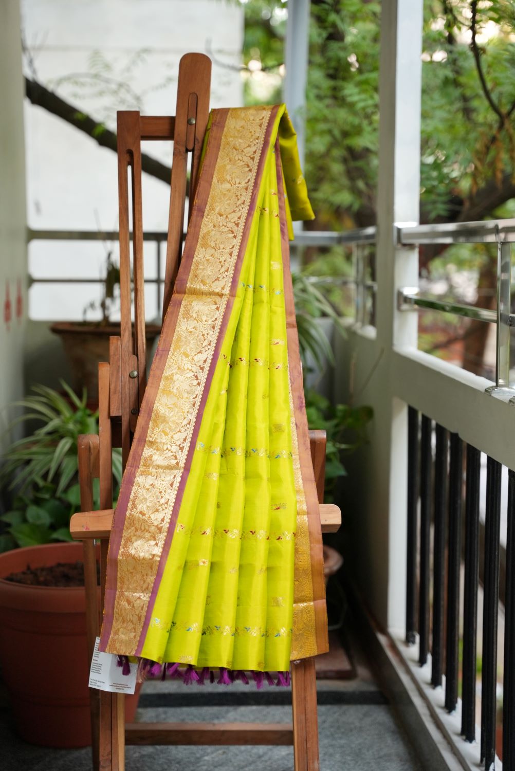 Dobara - Parrot Green - Preloved Kanchi Silk