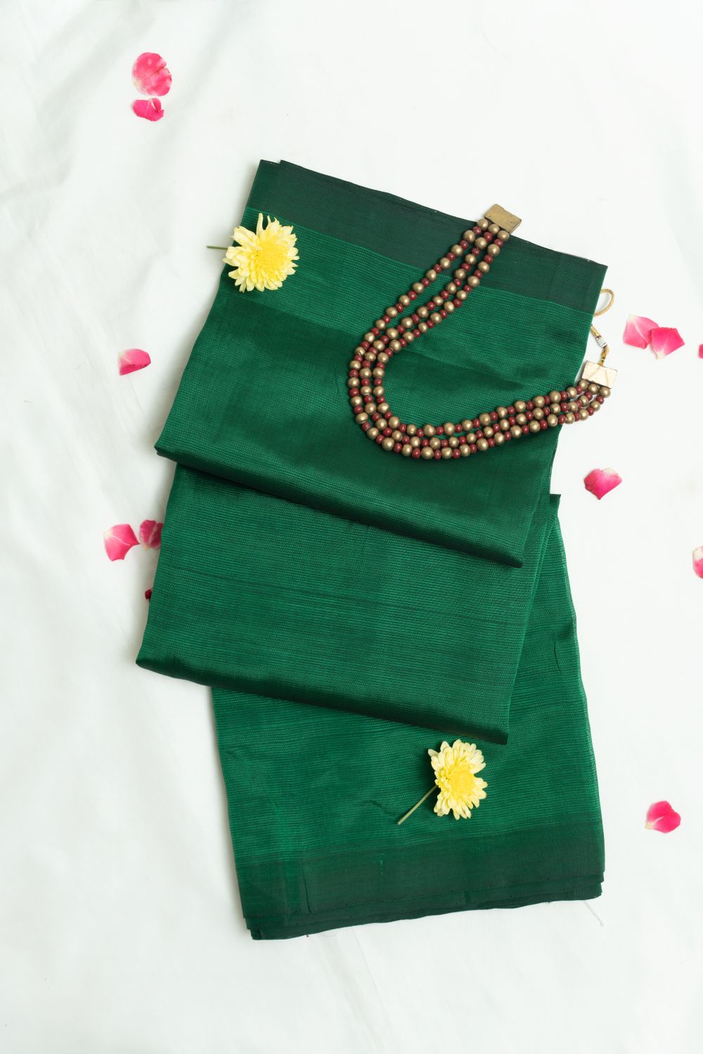 Handwoven Mangalagiri saree in pure silk and cotton blend in leaf green