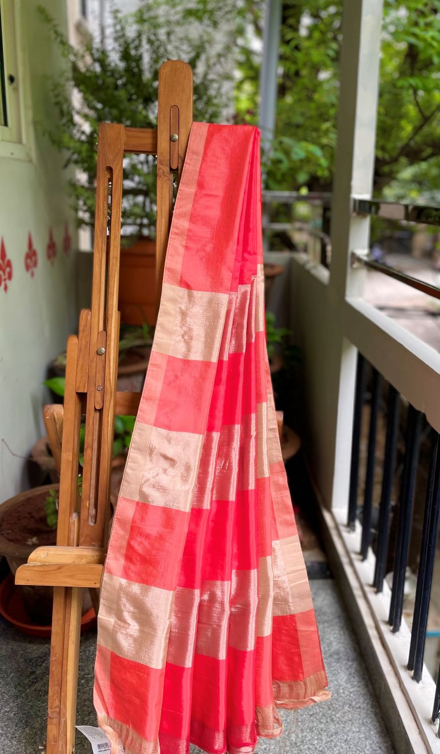 Mangalagiri Colour Block | Red and Beige